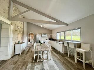  Maison � vendre 9 pi�ces 371 m�