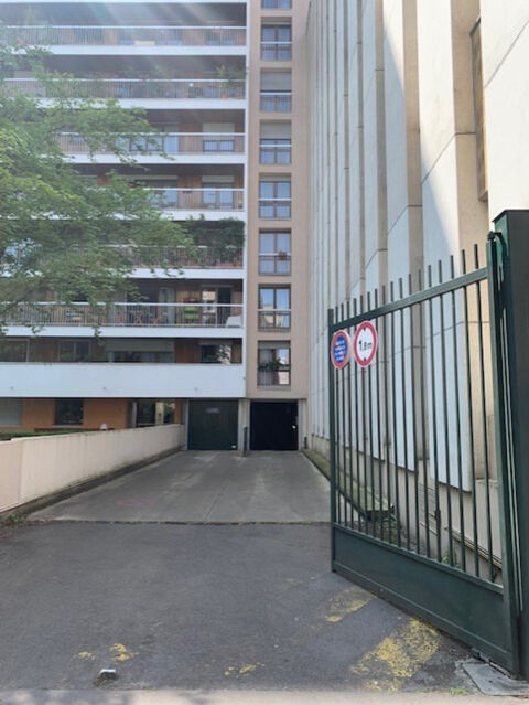  Parking / Garage � louer 1 pi�ce 12 m� Paris 11eme arrondissement