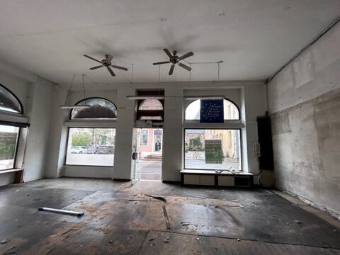 A LOUER - LOCAL COMMERCIAL 2188 71100 Chalon sur saone