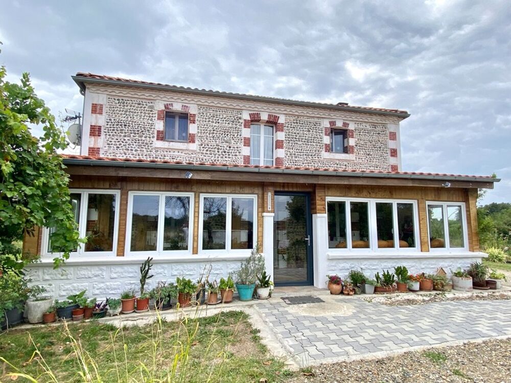 Maison bourgeoise rénovée (DPE A) esprit art déco de 8 pièces Proche de EUGENIE LES BAINS (40)