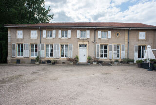  Propriété/château à vendre 15 + pièces 655 m²