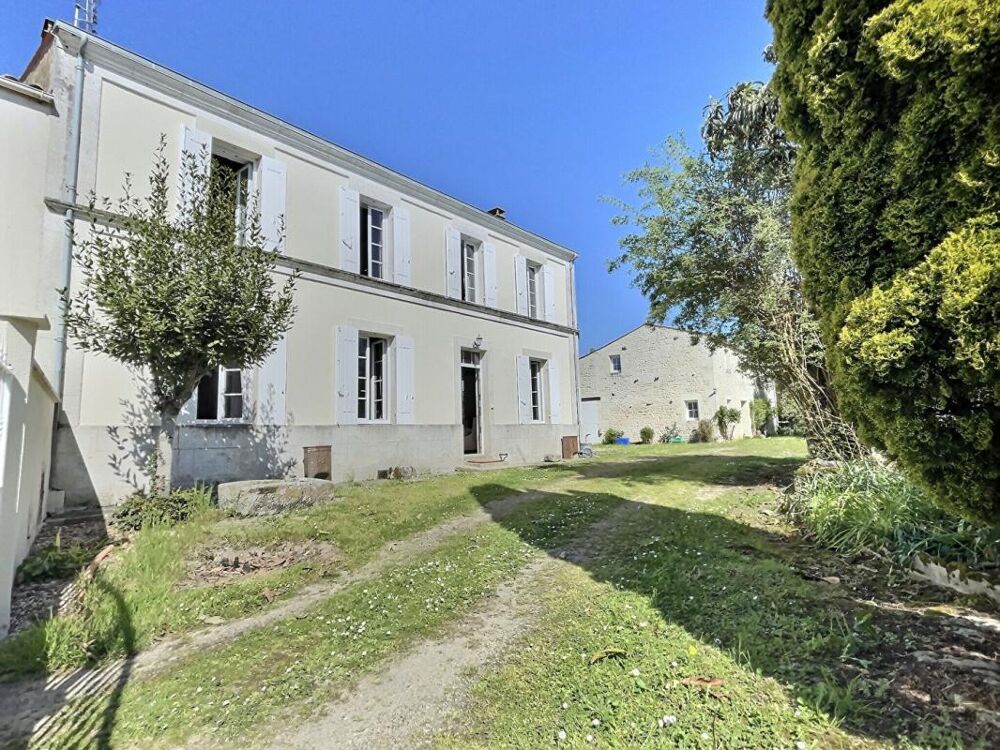 Vente Maison 17250 - Maison La Vallée 5 pièce(s) 140 m2 + 120 m2 à finir de rénover - La vallee