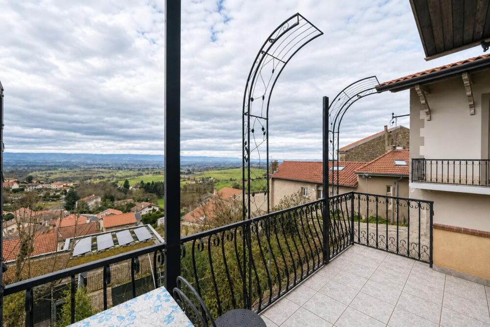 Maison de 13 pièces de 422 m² à Saint-Héand