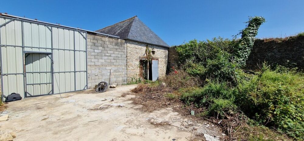 A vendre-Bretagne-Finistère Sud- Poullan sur Mer-Grange à rénover  137 m² environ- terrain de 290 m² environ