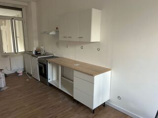  Appartement à louer 6 pièces 110 m²