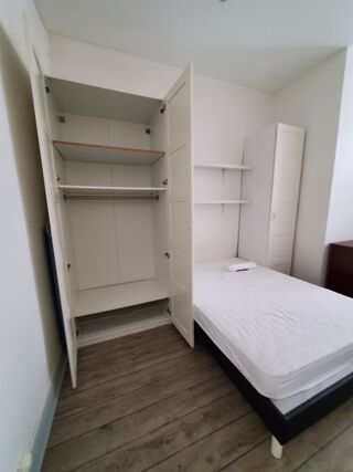  Appartement à louer 2 pièces 48 m²
