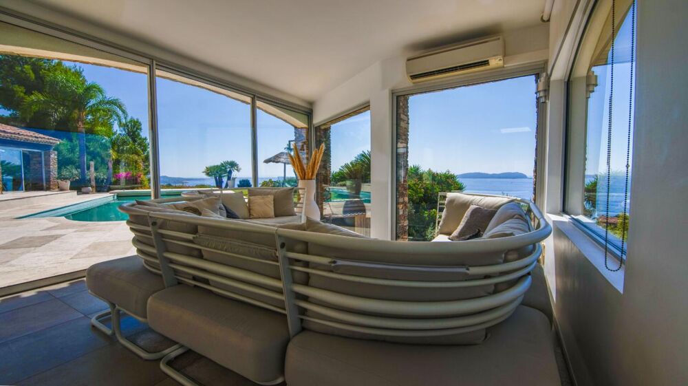 Vente Maison Maison et vue mer exceptionnelles :  300 m2 - 6 Chambres, 6 salles d'eau Carqueiranne