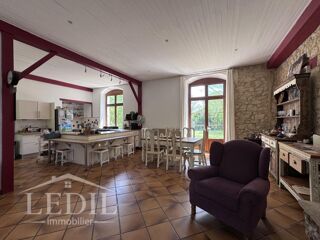  Propriété/château à vendre 15 + pièces 486 m²