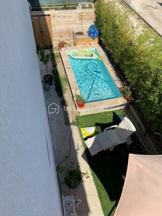  Immeuble � vendre 10 pi�ces 450 m�