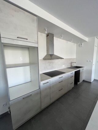  Appartement à louer 3 pièces 70 m²