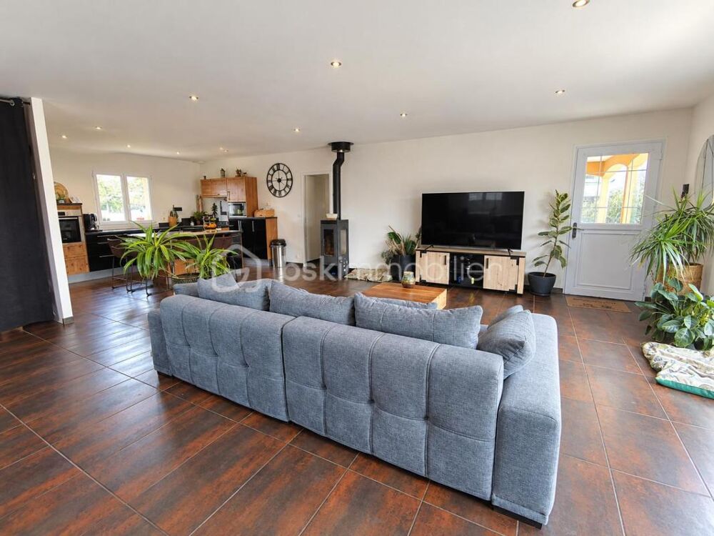Vente Maison Maison de plain-pied de 128 m² avec piscine Bours