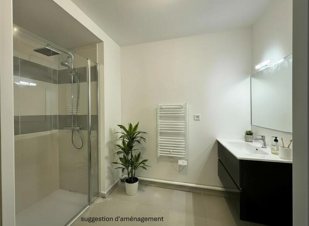 À NIMES (30) Appartement à vendre T4 avec terrasse et place de parking