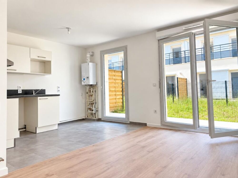 Location Appartement T2 avec jardin et parking à Persan Persan