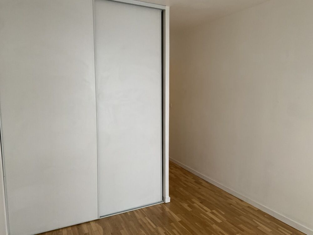 Location Appartement T4 avec balcon et garage à LYON 7 Lyon 7
