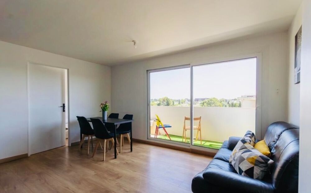 Spécial Investisseur ou Grande Famille : T6 rénové de 82 m² avec Box et Balcons  Celleneuve