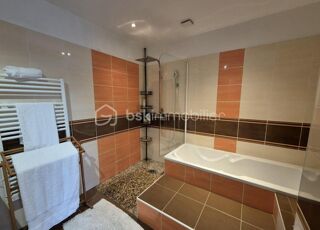  Propri�t�/ch�teau � vendre 8 pi�ces 260 m�