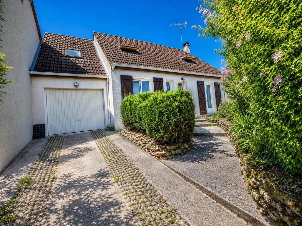 Maison familiale 5 pièces - 105 m²  Fort potentiel à rénover