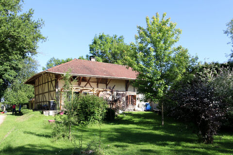   Environnement particulièrement calme avec une magnifique vue dégagée à CURCIAT DONGALON – 181 m² habitables sur 6970 m² de terra Ferme - 7 pièce(s) - 181 m²