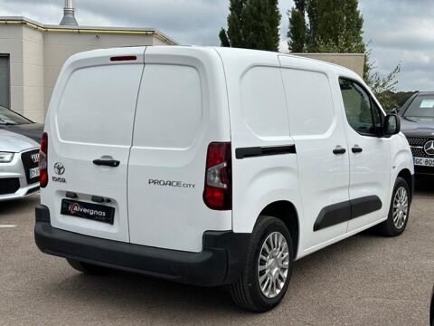 Proace FOURGON 1.5 MEDIUM 130 D-4D DYNAMIC AUTO PRIX TTC 2021 occasion 78240 Chambourcy