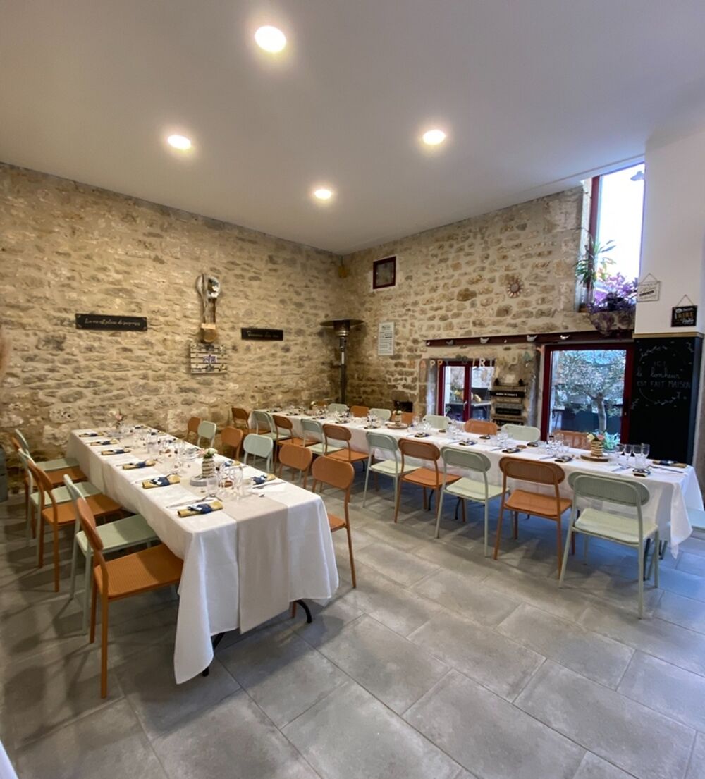   Magnac sur Touvre. Fonds de commerce bar - restaurant 