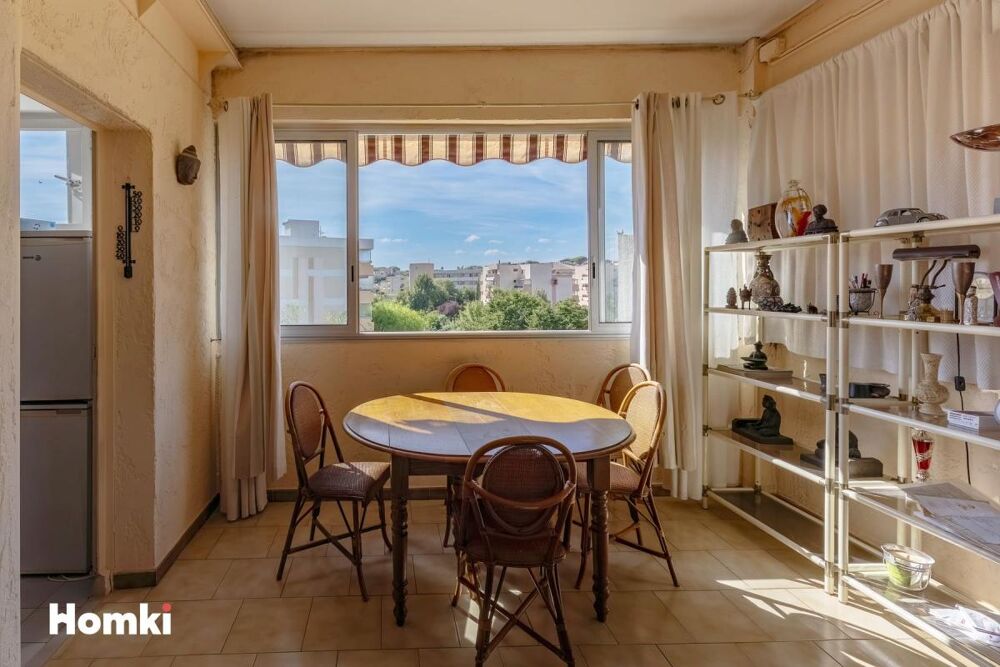 Appartement T4 de 86 m² à Sainte-Maxime 83120, Avenue du 8 Mai 1945