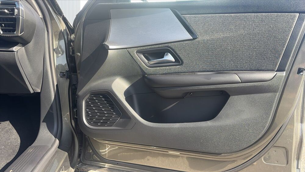C5 X 1.2 PureTech 130 EAT8 Shine - 5 places Automatique 2023 occasion 33500 Libourne