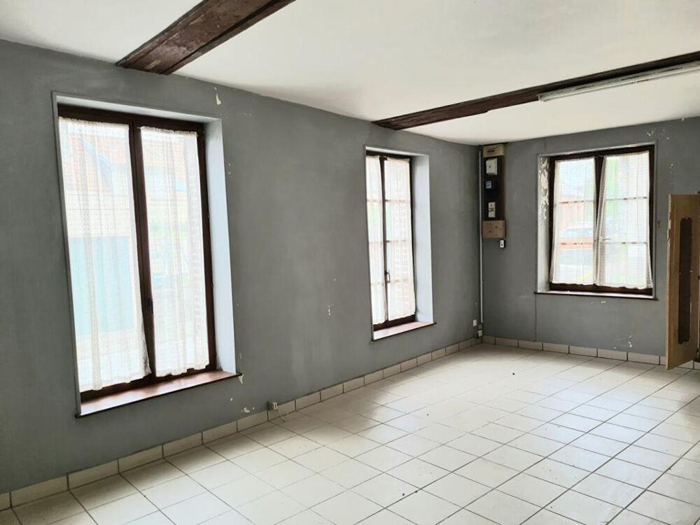 VENDU PAR L'AGENCE - Les Andelys centre - Maison en pierre d'environ 140 m2 à rénover sur 620m2 de terrain plat