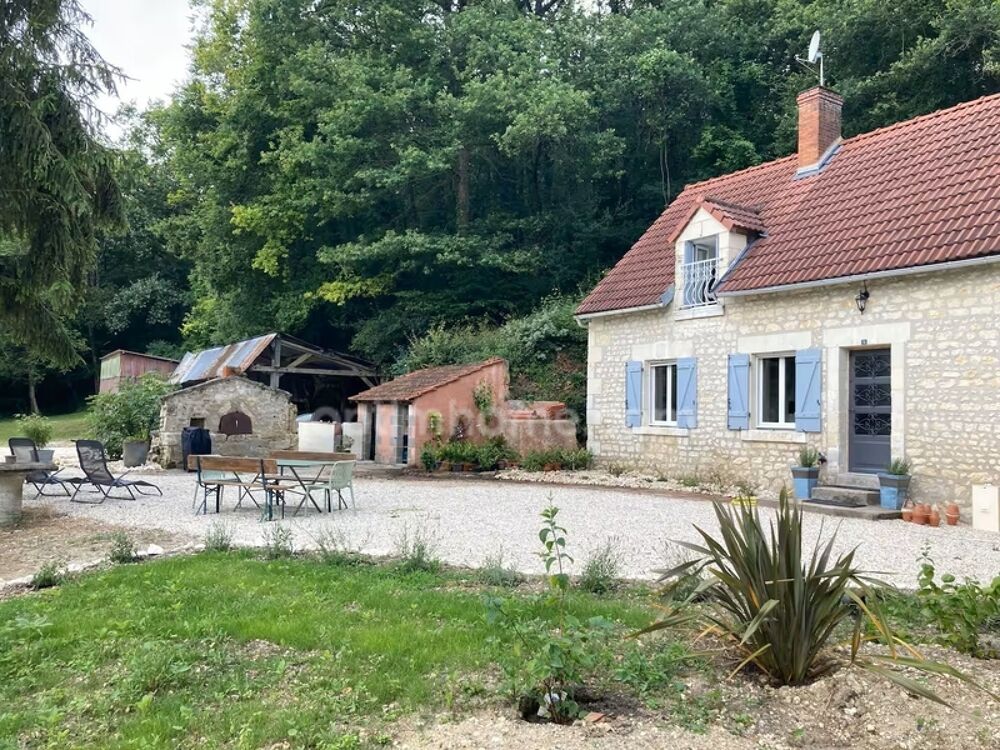 Maison 4 pièces de 72 m² avec terrain arboré de 5 290 m²  Hangar  Terrasse  Prise véhicule électrique situé à Faverolles en B