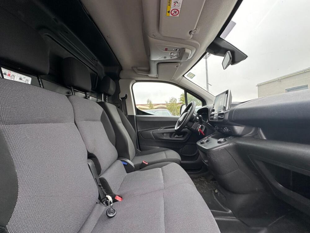 Berlingo III TAILLE M 1000KG PURETECH 130 S&S AT WORKER PRIX TTC 2020 occasion 78240 Chambourcy