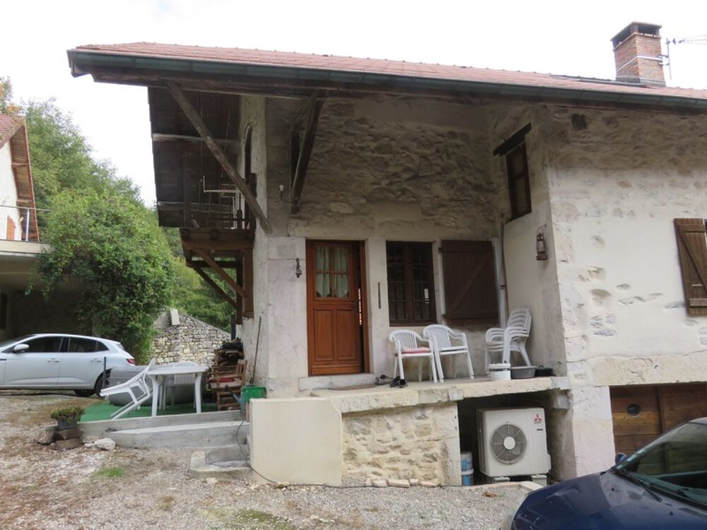 Vente Maison Maison en pierres à vendre 7 pièces de 168 m² à MARIGNIEU (01) plus sous-sol Marignieu