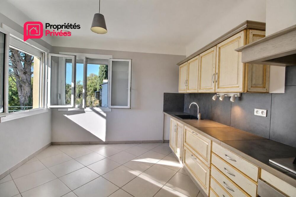 Tresques 30330 :Villa sur deux niveaux avec double Habitations 172.48 m², 5 chambres, dépendance 120 m², terrain 1400 m²