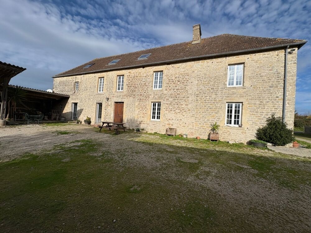 ? Propriété de charme en pierre  Carentan-les-Marais (50) ?