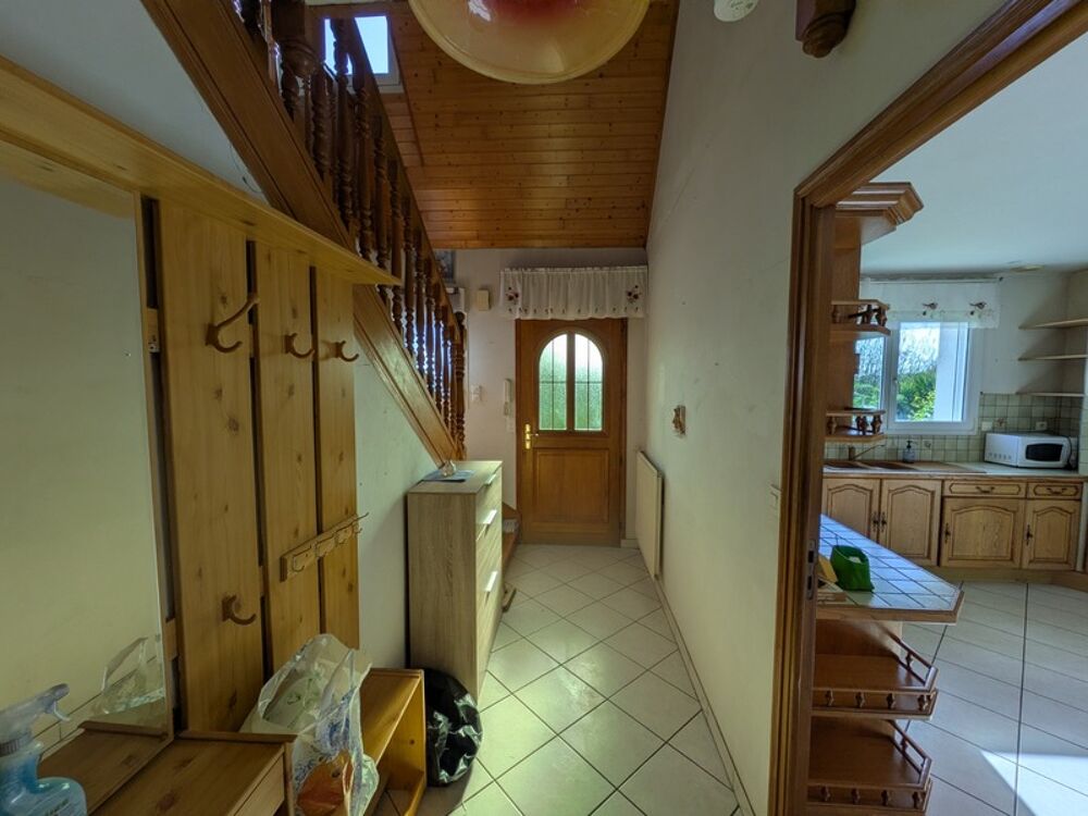 Vente Propriété/Château Kernascleden propriété composée d'une maison à usage d'habitation de 6 pièces 178 m² envion un hangar de 161m² envion, une ancie Kernascleden