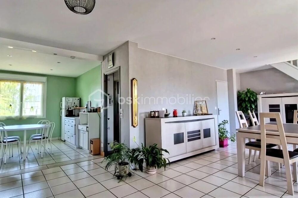MAISON SUR SOUS-SOL 111 M²  4 CH  GRAND TERRAIN & DÉPENDANCES  SAINT-DIDIER PROCHE DE LA 4 VOIE ET DE LA GARE