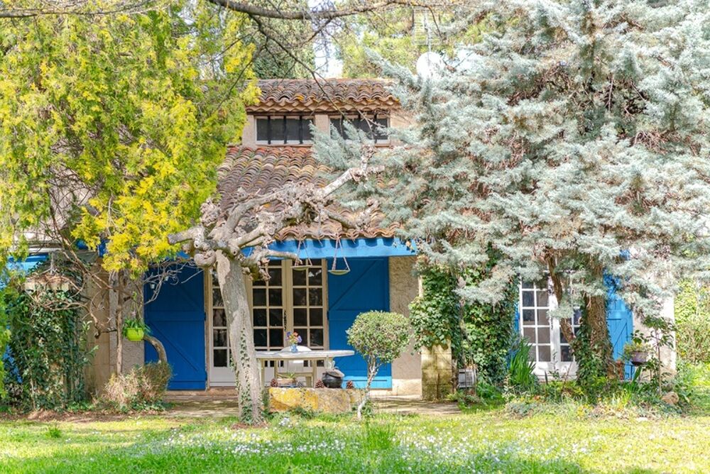 Maison à vendre 5 pièces AIX EN PROVENCE (13) de 150m², terrain de 1630m² piscineable. Garage + espace stationnement. Résidence
