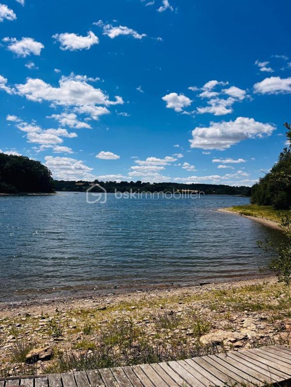 Vente Terrain Pieds dans l'eau ... Une opportunité rare en bordure du lac de Pareloup Salles curan