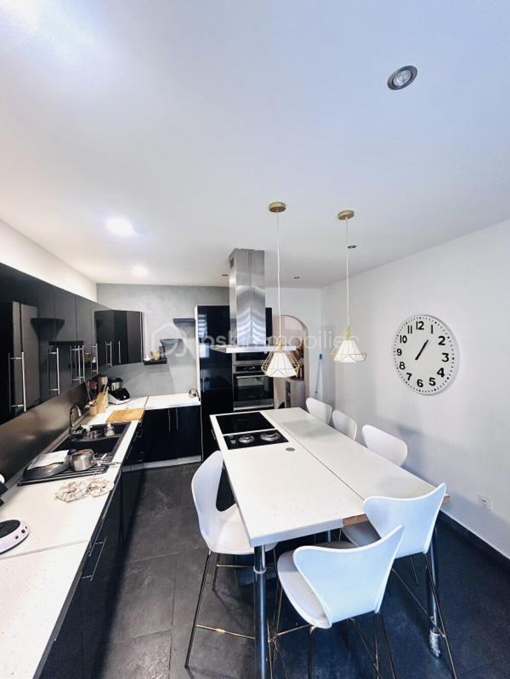 Vente Maison Immeuble de ville 120 m² sur boulevard – local loué, studio, fort potentiel locatif Tarascon