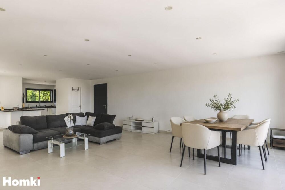 Vente Maison Maison/Villa T4 de 124 m² à Les Adrets-de-l'Estérel 83600 Les adrets de l esterel