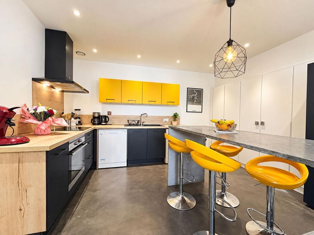 Vente Immeuble Immeuble Saint Sebastien Sur Loire : Commerce + 2 studios + colocation T4 Saint sebastien sur loire