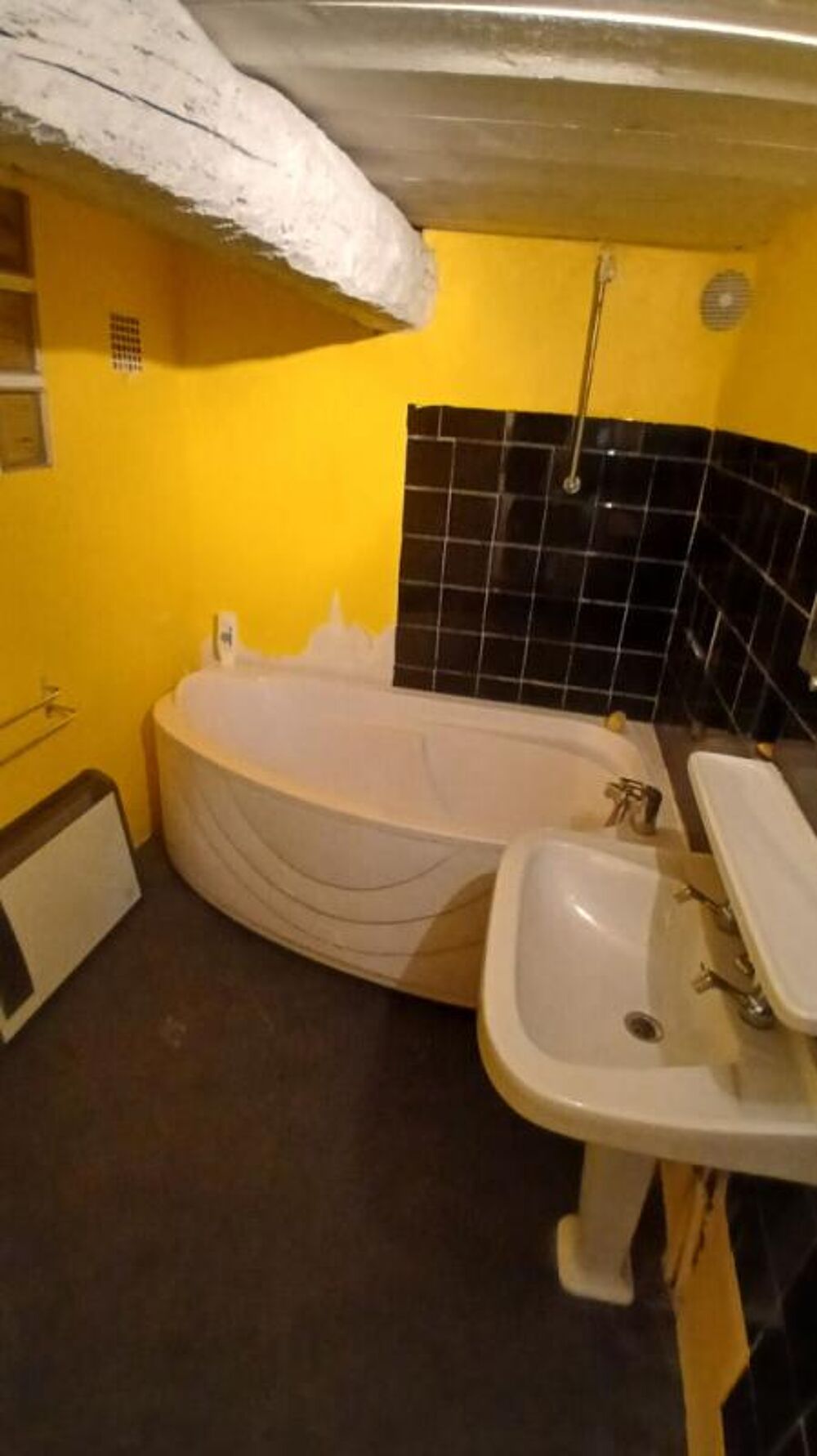 Vente Maison Maison de caractère 188 m² à Colombiers, près du port et du canal Colombiers