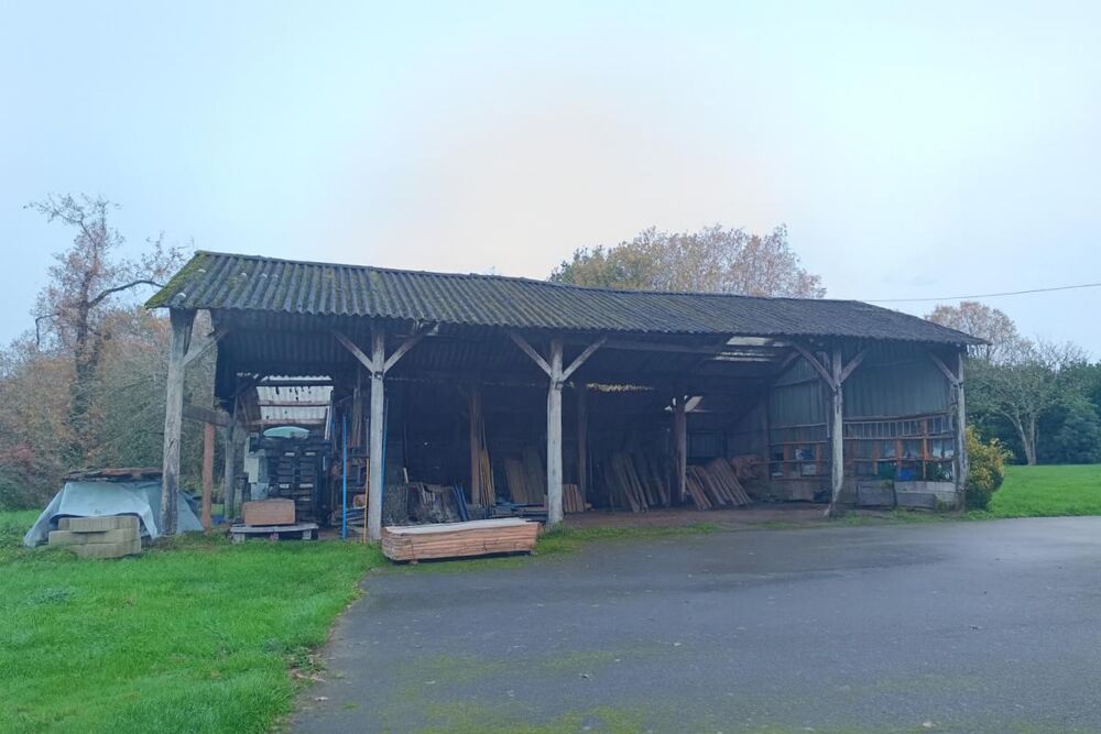 Vente Maison 29270 Cléden Poher longère 3 chambres avec dépendances hangar ateliers 1900 m²  clos Cleden poher