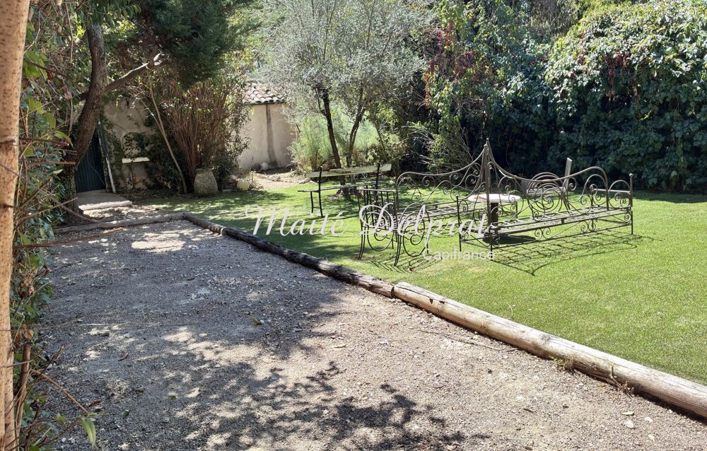 Buis-les-Baronnies  Maison de village de 139 m² avec jardin, 4 chambres, 2 garages, dépendance et vue sur le Pic Saint-Julien