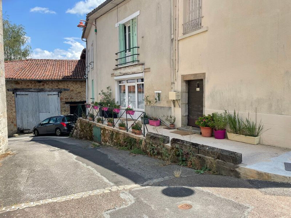 Maison de village pleine de charme avec un grand terrain intimiste