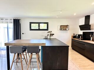  Maison  vendre 6 pices 141 m