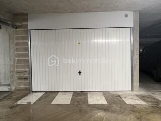  Parking / Garage à vendre 