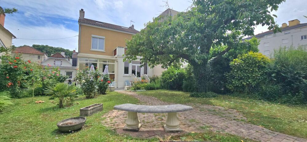 Vente Maison Maison de ville type 7, avec jardin et garage, Quartier Vesone Perigueux