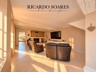 Vente Propriété/Château DEMEURE D'EXCEPTION / LONGÈRE 528m2 / PISCINE / SALLE DE JEUX / 1 APPT INDEPENDANT / TERRAIN 2700m2 Fleurines