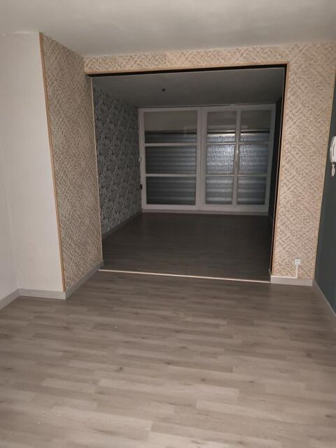   VILLEFONTAINE - bureau 100 m² 