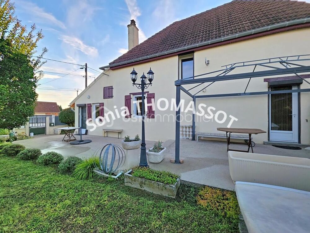 Maison de campagne avec grand terrain clos et fort potentiel d'aménagement