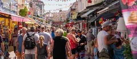 Emplacement num&eacute;ro 1 rue pi&eacute;tonne  &agrave; SAINT GILLES CROIX DE VIE 149000 85800 Saint gilles croix de vie